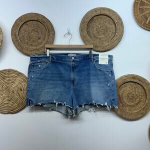 NEW Abercrombie The Mom Short High Rise Jean Shorts Plus Size 36/22 Cut Off